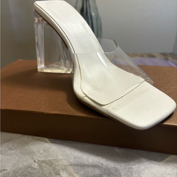Heels-clear NEW - Picture 4 of 6